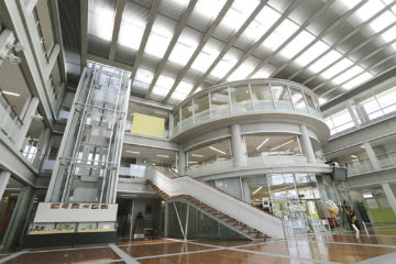 創立記念日に伴う業務休止について